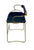 silla vista lateral en estructura de latón envejecido y asiento y respaldo de cuero de vaca azul marino